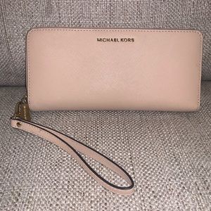 Michael Kors XL Wallet with Wrist Band